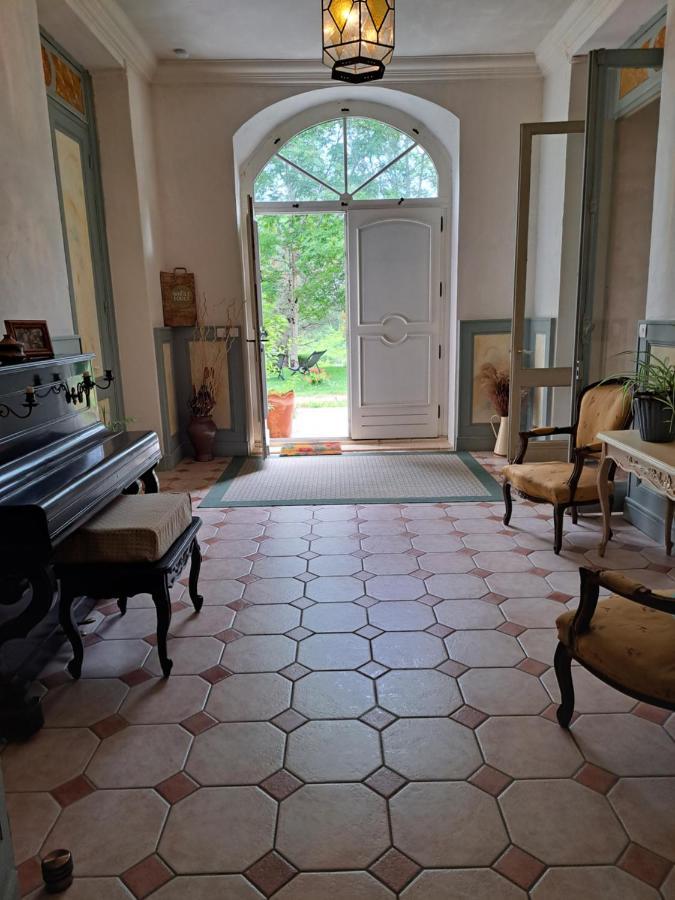Chateau De La Comtesse Saint-Martin-Petit エクステリア 写真