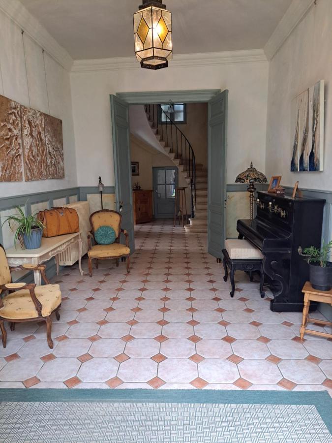 Chateau De La Comtesse Saint-Martin-Petit エクステリア 写真